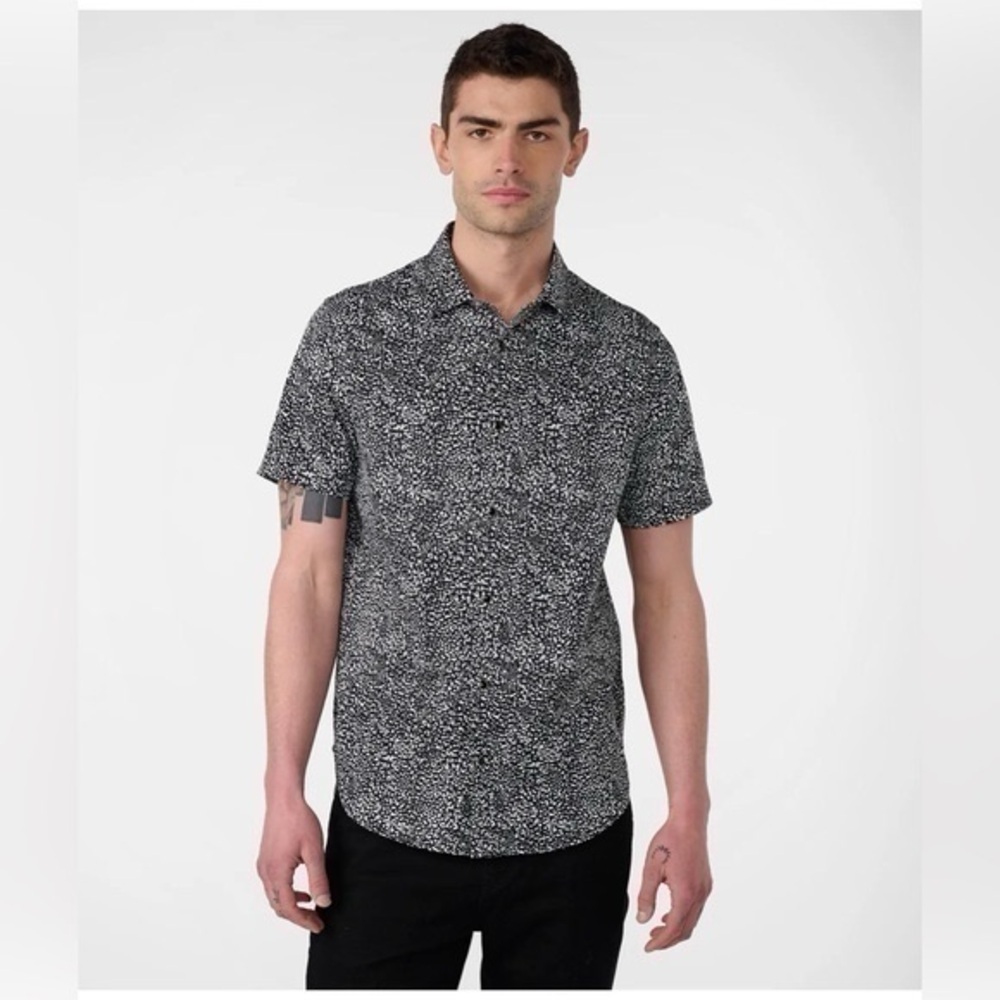 NWT Travis Mathew Gray Floral Heater Button Up Shirt Medium